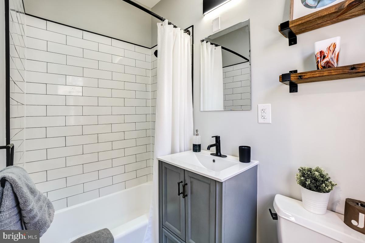 1828 Riggs Place Northwest, Unit 21 Washington, DC 20009 - Photo 17 of 27 Gallery Image 17