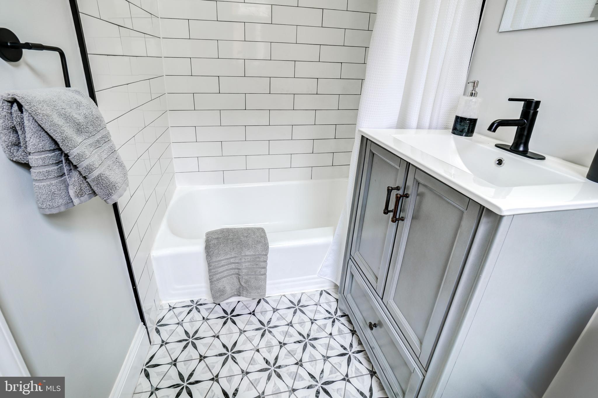 1828 Riggs Place Northwest, Unit 21 Washington, DC 20009 - Photo 18 of 27 Gallery Image 18