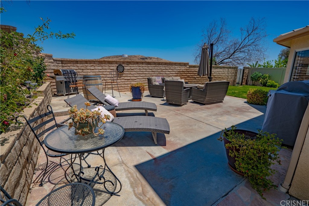 32660 The Old Road Castaic, CA 91384 - Photo 12 of 42