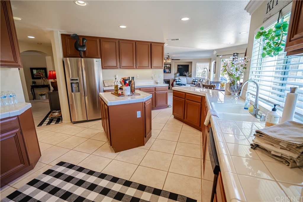 32660 The Old Road Castaic, CA 91384 - Photo 14 of 42