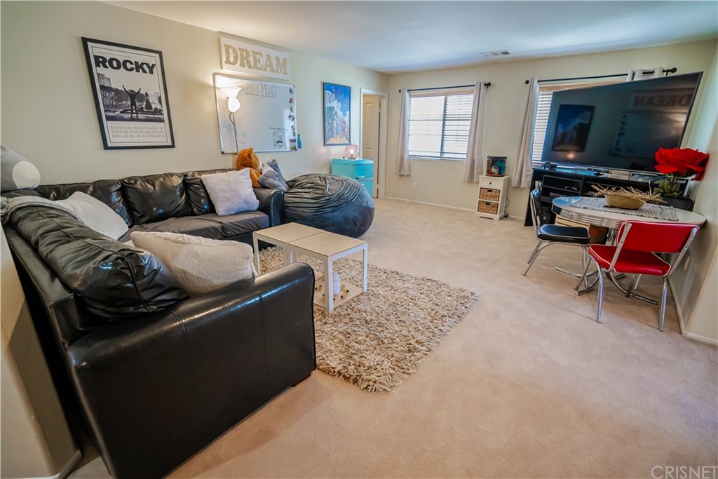 32660 The Old Road Castaic, CA 91384 - Photo 24 of 42