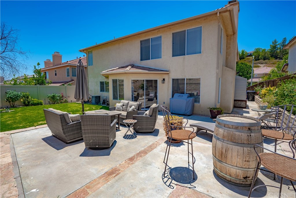 32660 The Old Road Castaic, CA 91384 - Photo 10 of 42