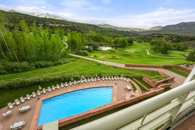 $525,000 | 136 Country Club Drive, Unit 338, Mountain Village, CO 81435