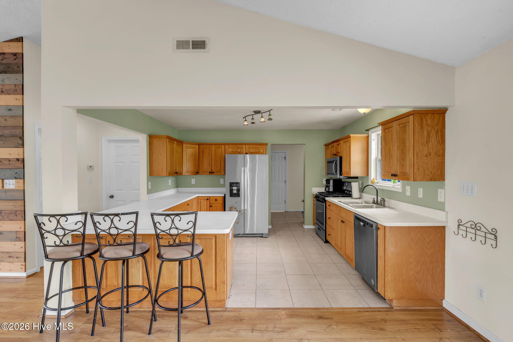 332 South End Road Knotts Island, NC 27950 - Photo 10 of 37 Gallery Image 10