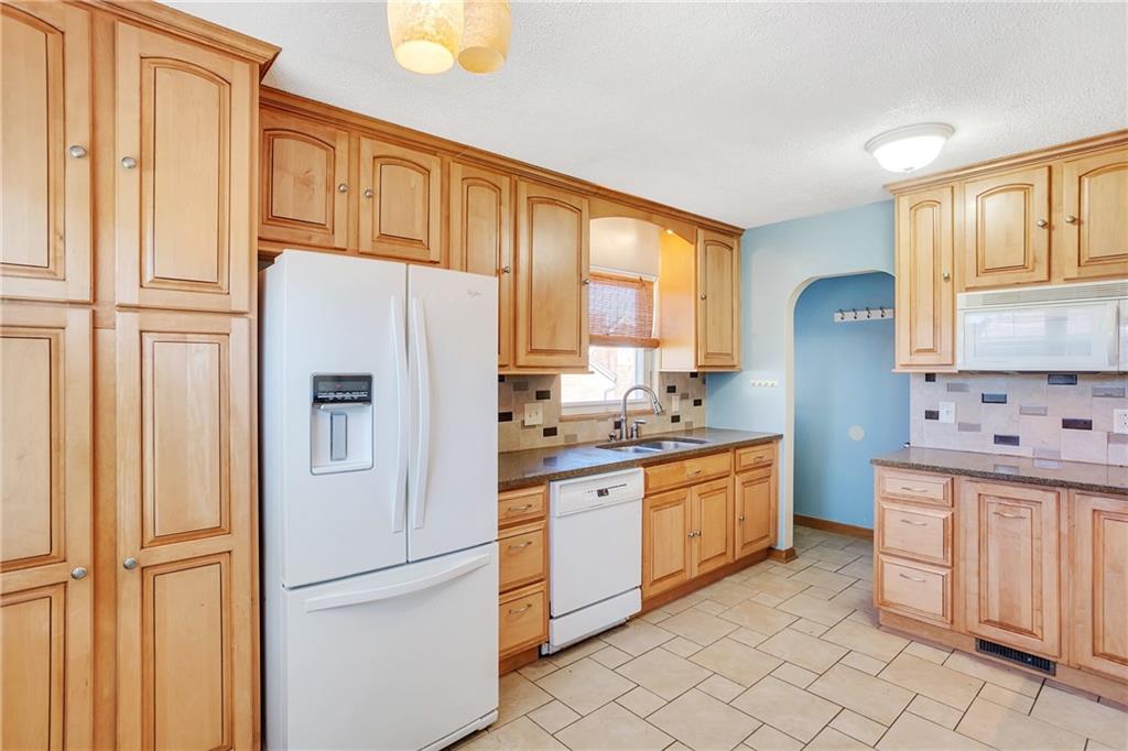 1247 Cascade Road Monaca, PA 15061 - Photo 5 of 22 Gallery Image 5