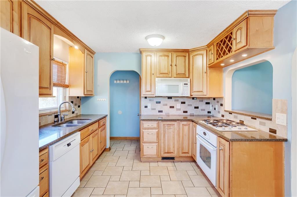 1247 Cascade Road Monaca, PA 15061 - Photo 7 of 22 Gallery Image 7