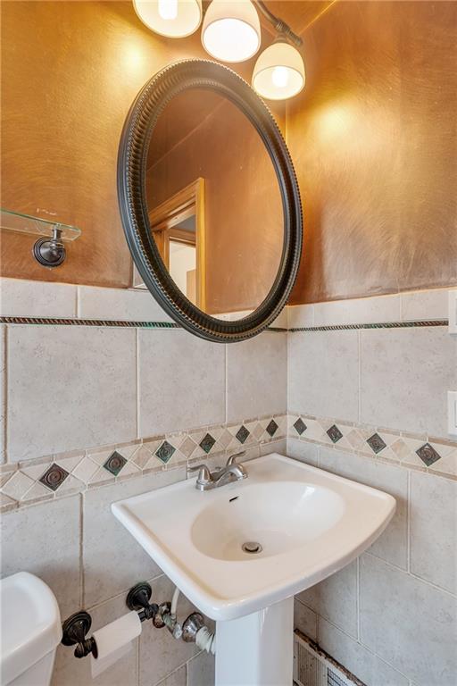 1247 Cascade Road Monaca, PA 15061 - Photo 9 of 22 Gallery Image 9