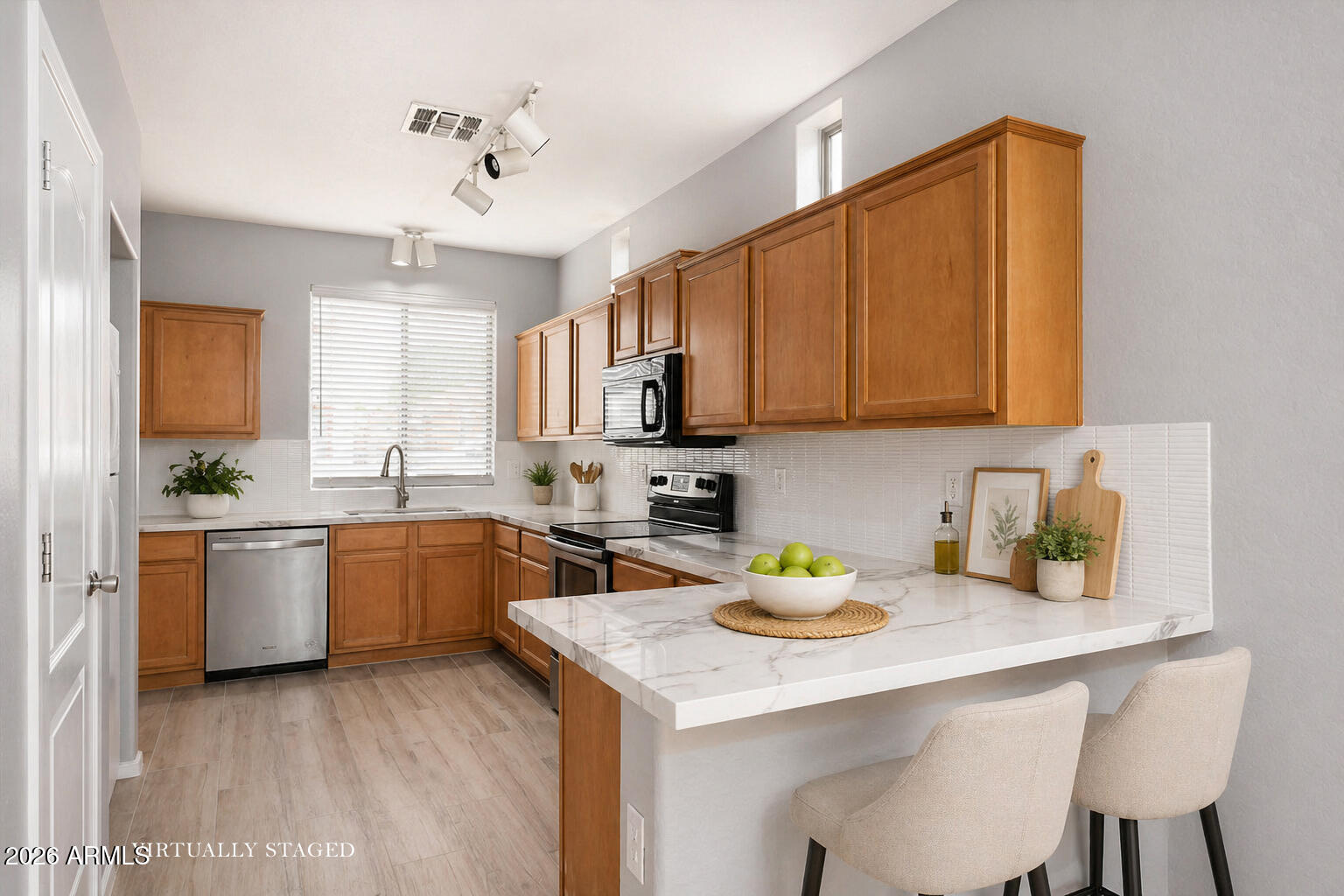856 South Colonial Drive Gilbert, AZ 85296 - Photo 7 of 21 Kitchen 1 VS