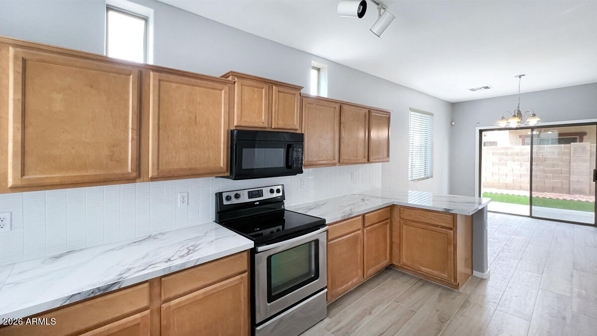 856 South Colonial Drive Gilbert, AZ 85296 - Photo 8 of 21 kit2