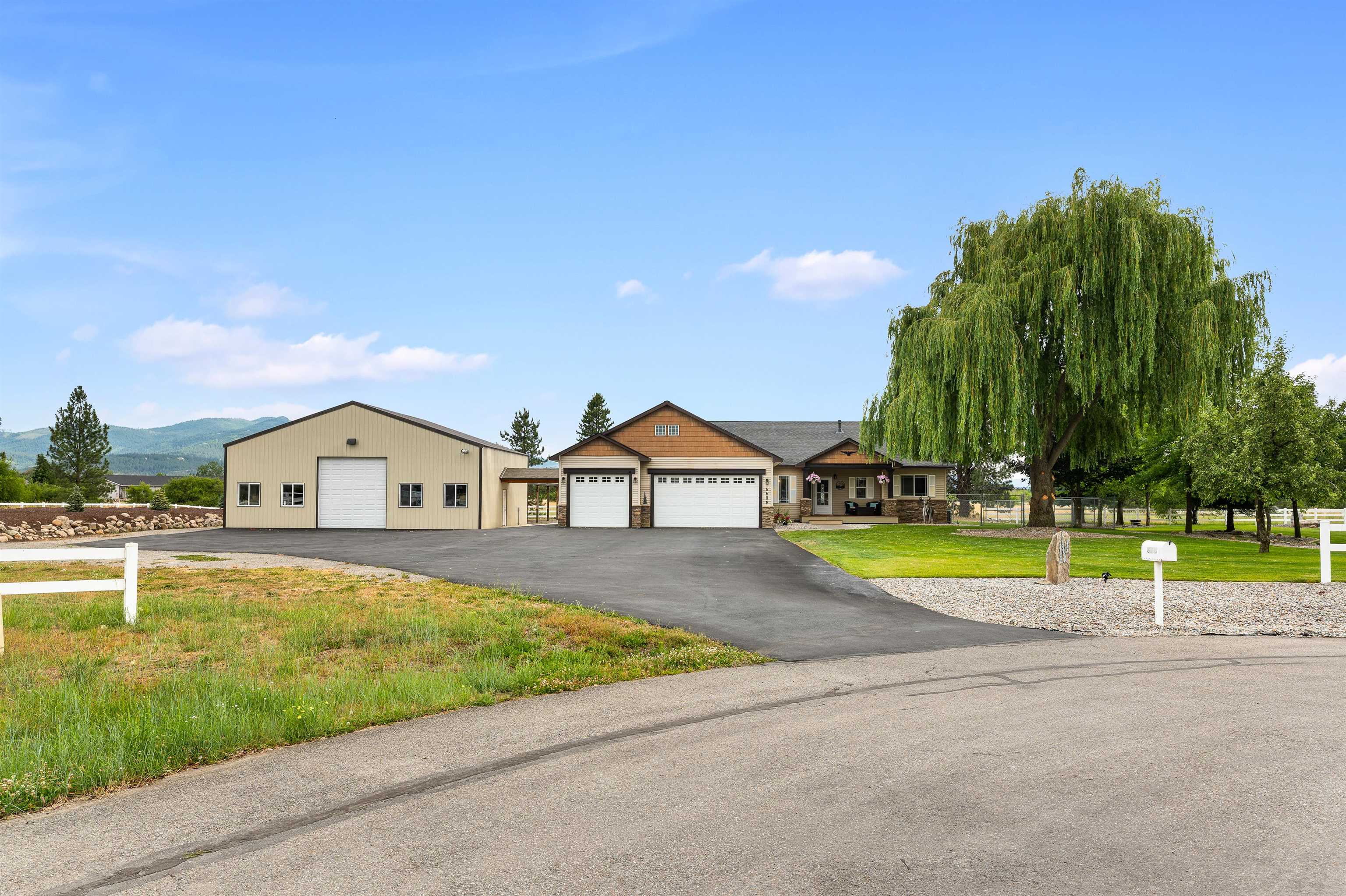 6608 North Vincent Road Newman Lake, WA 99025 - Photo 2 of 50