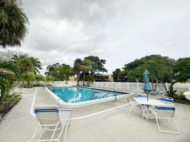 $2,200 | 924 Southwest 9th St Circle, Unit 206, Boca Raton, FL 33486