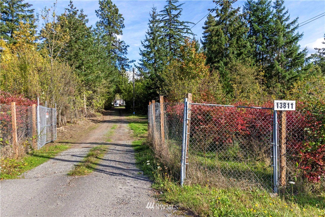 13811 Canyon Road East Puyallup, WA 98373 - Photo 3 of 12