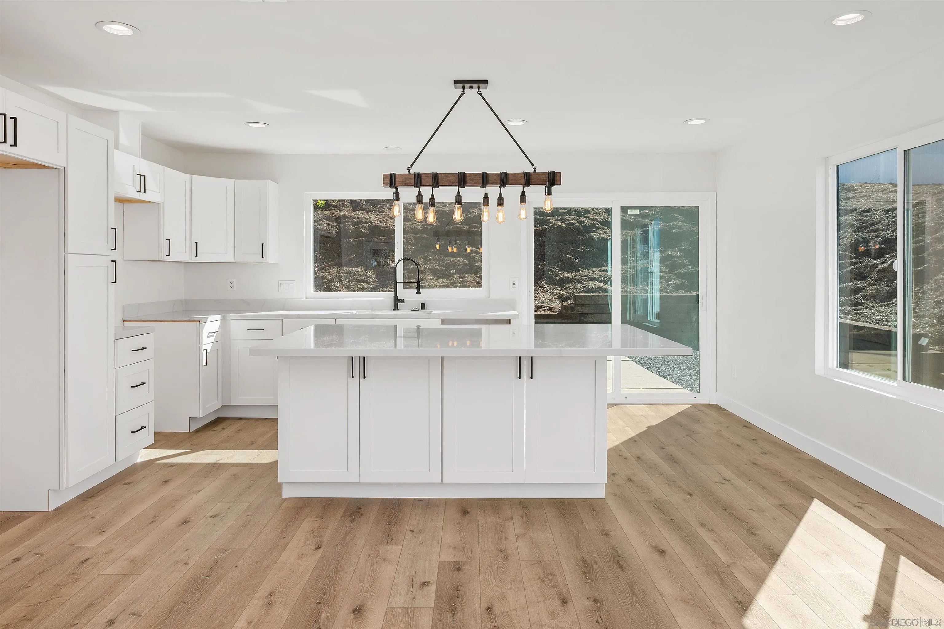 8603 Cordial Road El Cajon, CA 92021 - Photo 7 of 26 Gallery Image 7