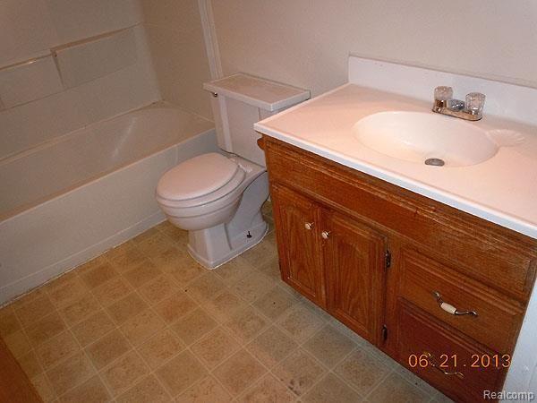 4179-4181 Venoy Road Wayne, MI 48184 - Photo 20 of 27 DSCN5051bo.jpg