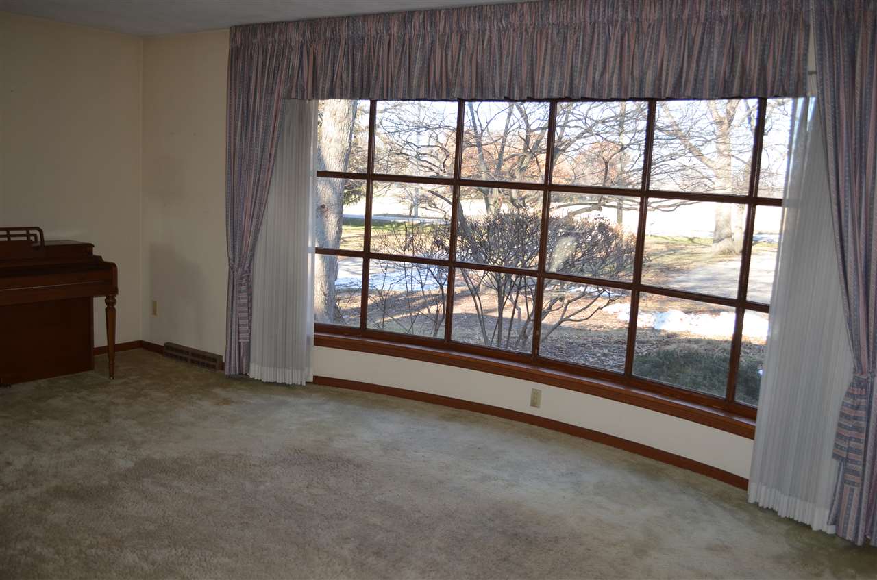 6907 Marengo Road Belvidere, IL 61008 - Photo 3 of 23 Gallery Image 3