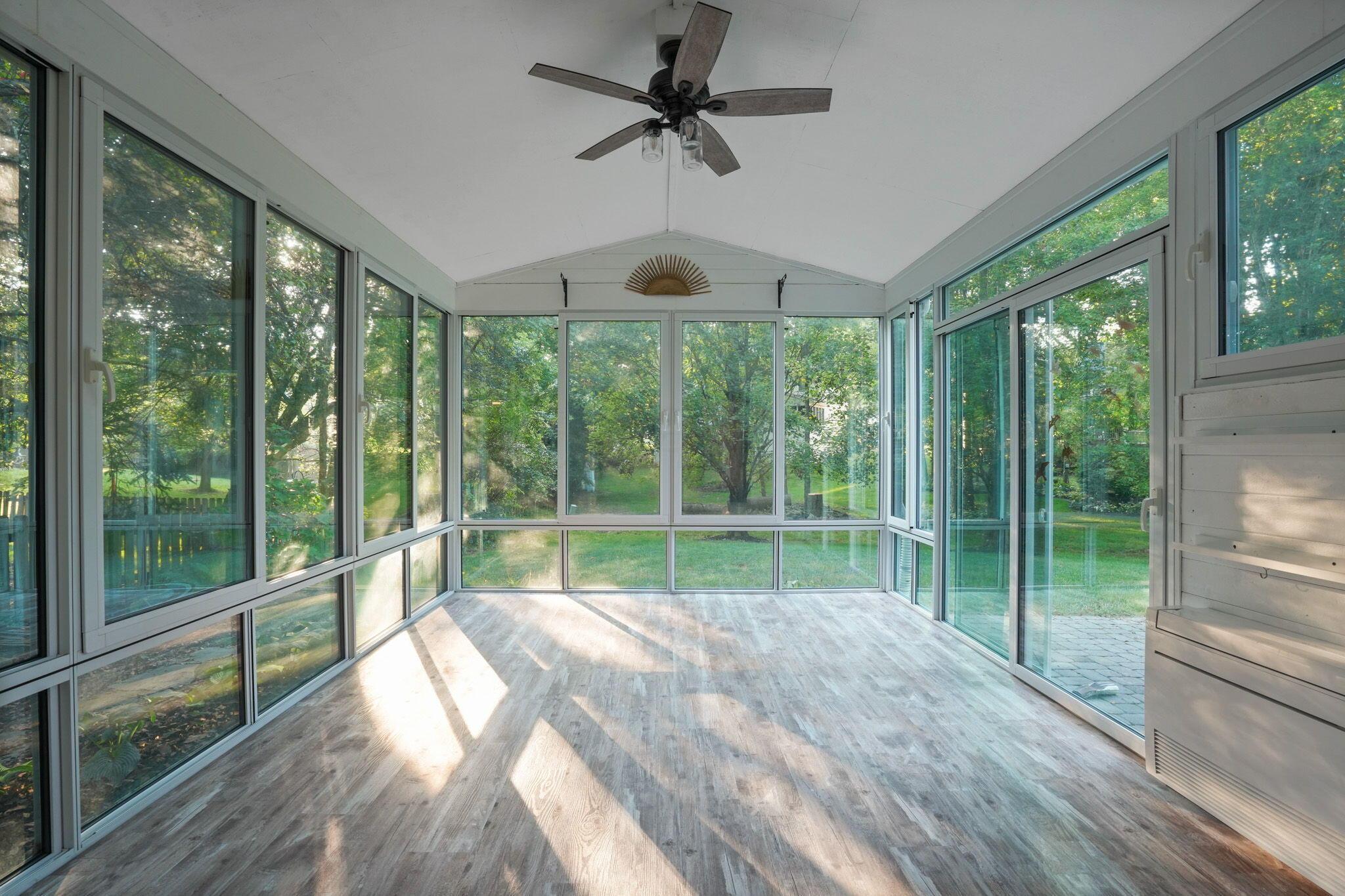 1091 Ridge Place Columbus, OH 43230 - Photo 27 of 43 Fantastic Sunroom