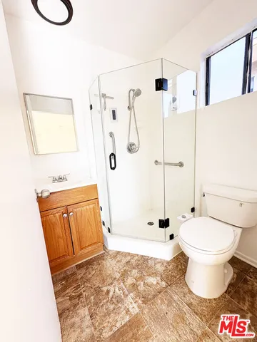 $2,495 | 5440 Carlton Way, Unit 110, Los Angeles, CA 90027