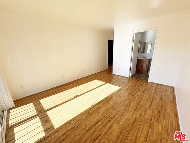 $2,495 | 5440 Carlton Way, Unit 110, Los Angeles, CA 90027
