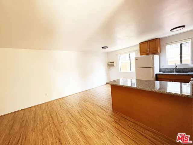 $2,495 | 5440 Carlton Way, Unit 110, Los Angeles, CA 90027