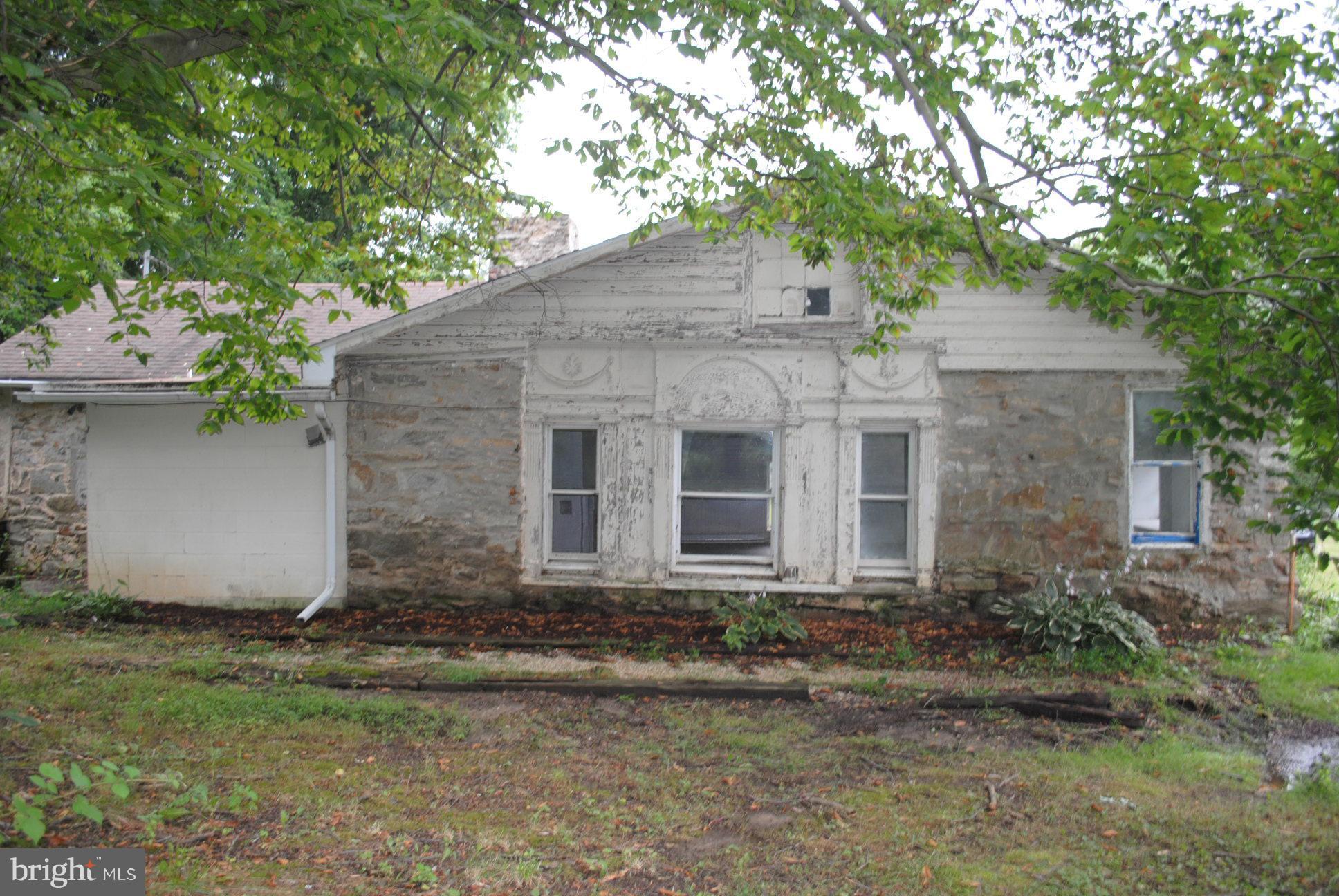 15907 York Road Sparks, MD 21152 - Photo 3 of 15 Exterior (Rear)