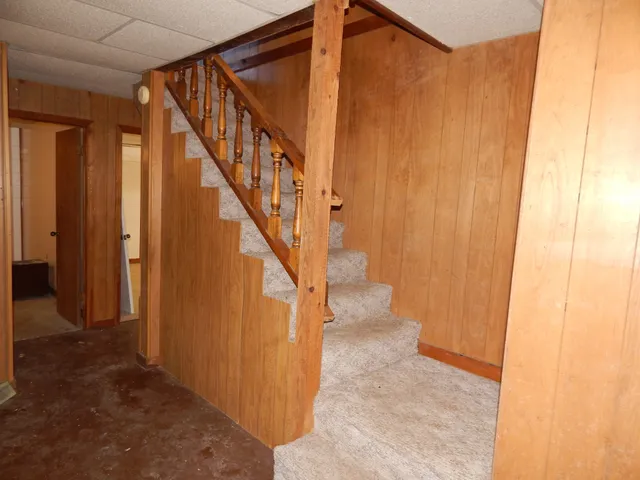 a view of livingroom with furniture