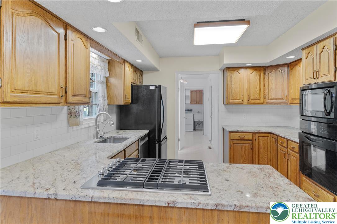 3919 Carter Road Bethlehem, PA 18020 - Photo 15 of 39 Updated Granite Countertops