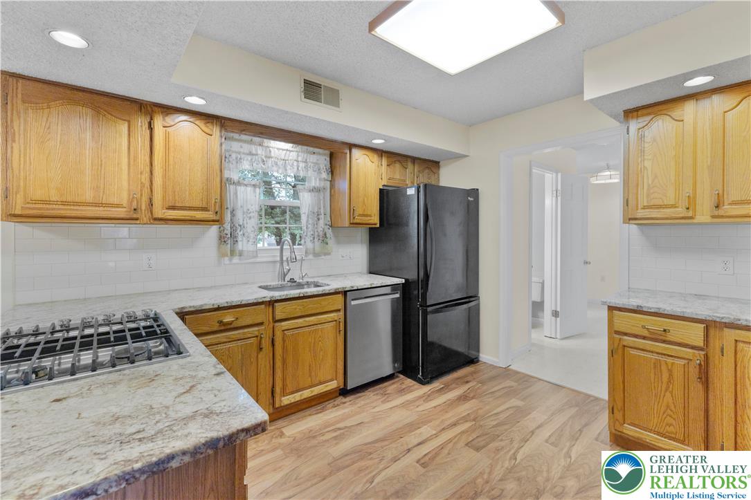 3919 Carter Road Bethlehem, PA 18020 - Photo 16 of 39 Gallery Image 16