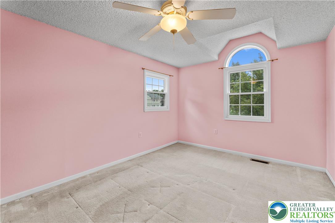 3919 Carter Road Bethlehem, PA 18020 - Photo 21 of 39 Primary Bedroom