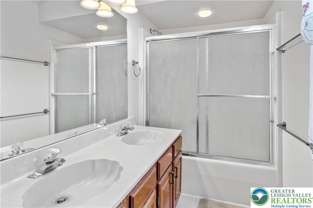 3919 Carter Road Bethlehem, PA 18020 - Photo 28 of 39 Second floor hall bathroom