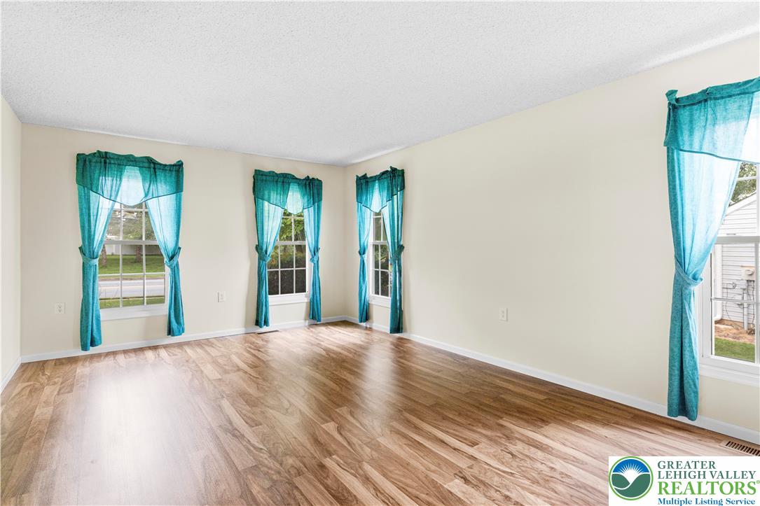 3919 Carter Road Bethlehem, PA 18020 - Photo 6 of 39 Versatile Front Den