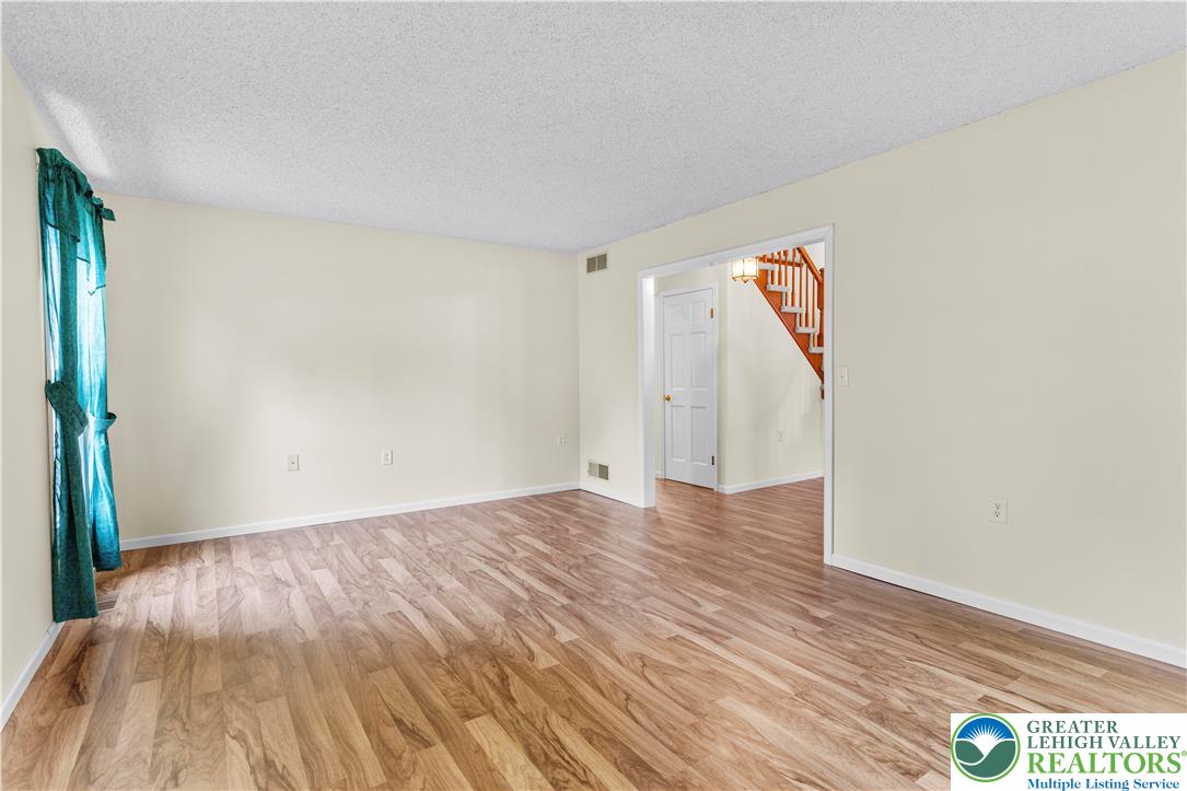 3919 Carter Road Bethlehem, PA 18020 - Photo 7 of 39 Comfortable Den Area