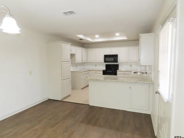 $1,595 | 707 Kelli, Whitehouse, TX 75791