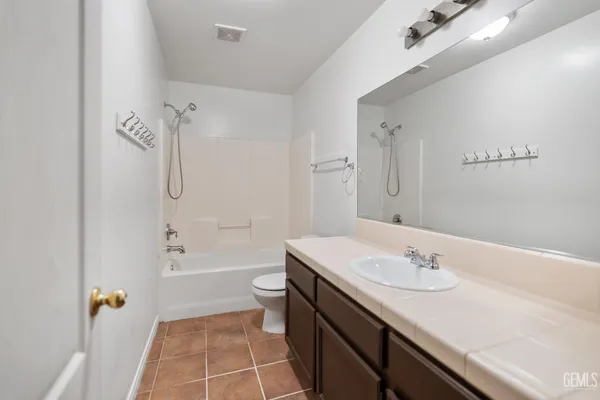 $469,900 | Undisclosed Address, Bakersfield, CA 93312