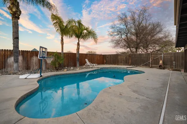 $469,900 | Undisclosed Address, Bakersfield, CA 93312