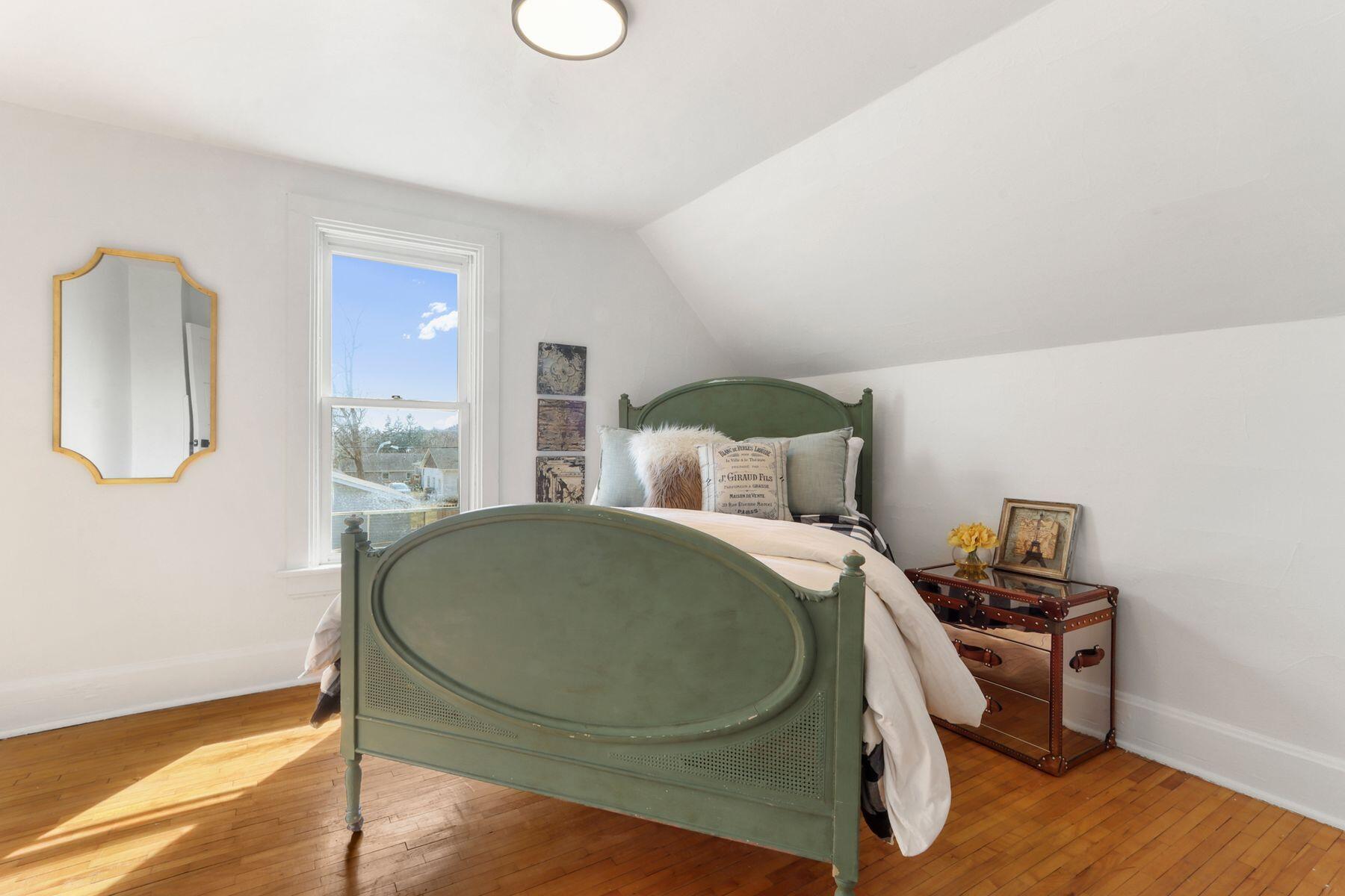 408 East Geneva Street Delavan, WI 53115 - Photo 18 of 29 Upstairs Bedroom
