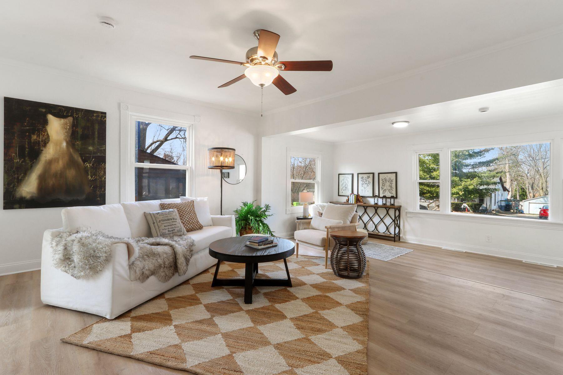 408 East Geneva Street Delavan, WI 53115 - Photo 3 of 29 Welcome Home!