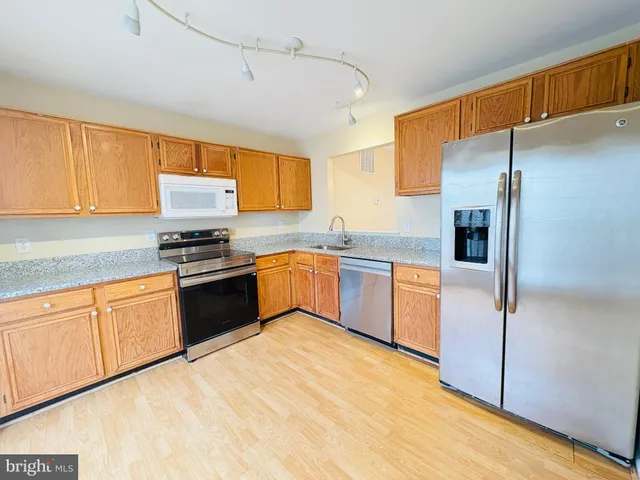 $2,900 | 13918 Big Yankee Lane, Centreville, VA 20121