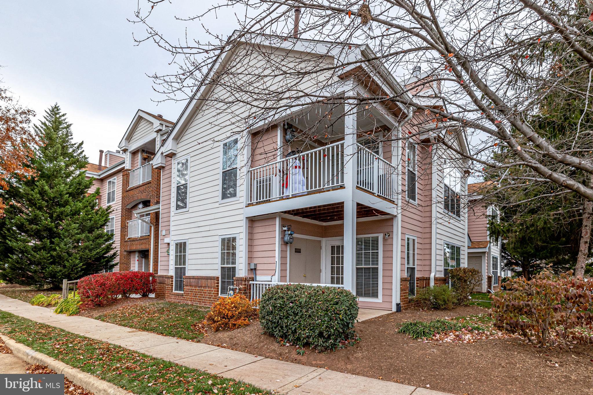 21007 Timber Ridge Terrace, Unit 102 Ashburn, VA 20147 - Photo 4 of 51