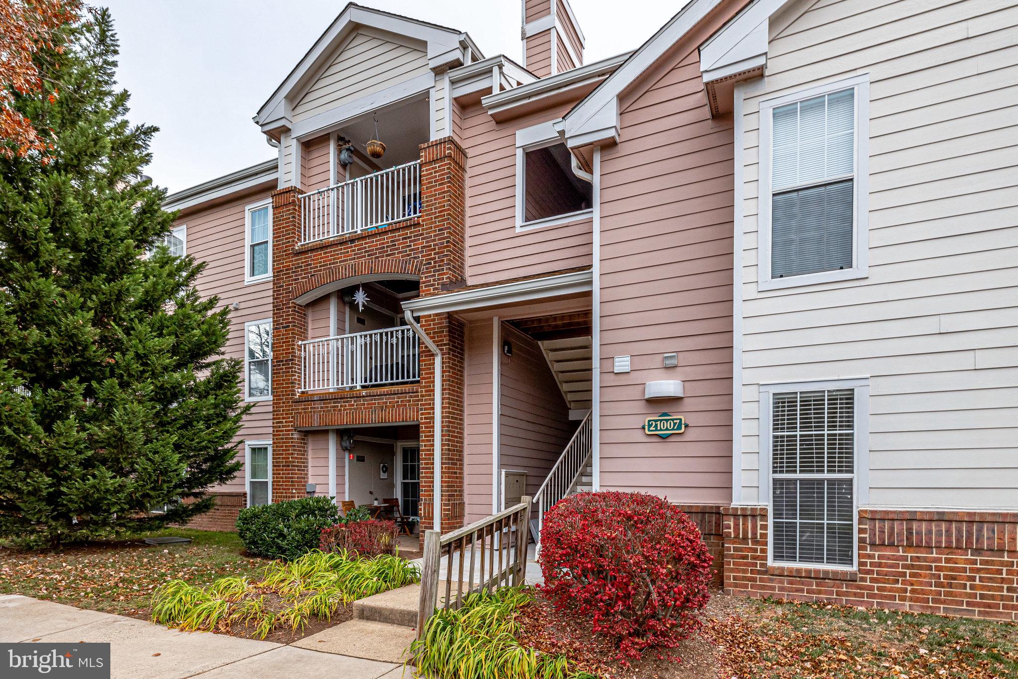 21007 Timber Ridge Terrace, Unit 102 Ashburn, VA 20147 - Photo 8 of 51