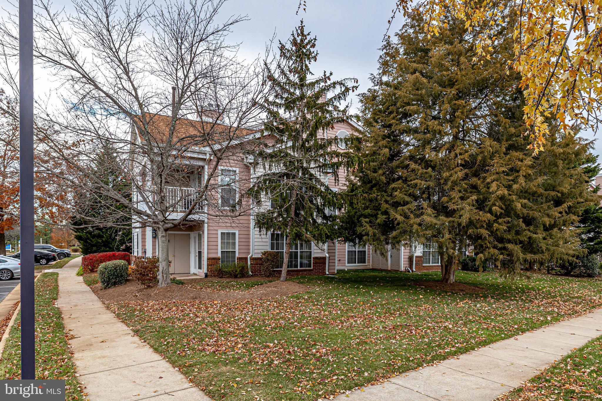 21007 Timber Ridge Terrace, Unit 102 Ashburn, VA 20147 - Photo 9 of 51