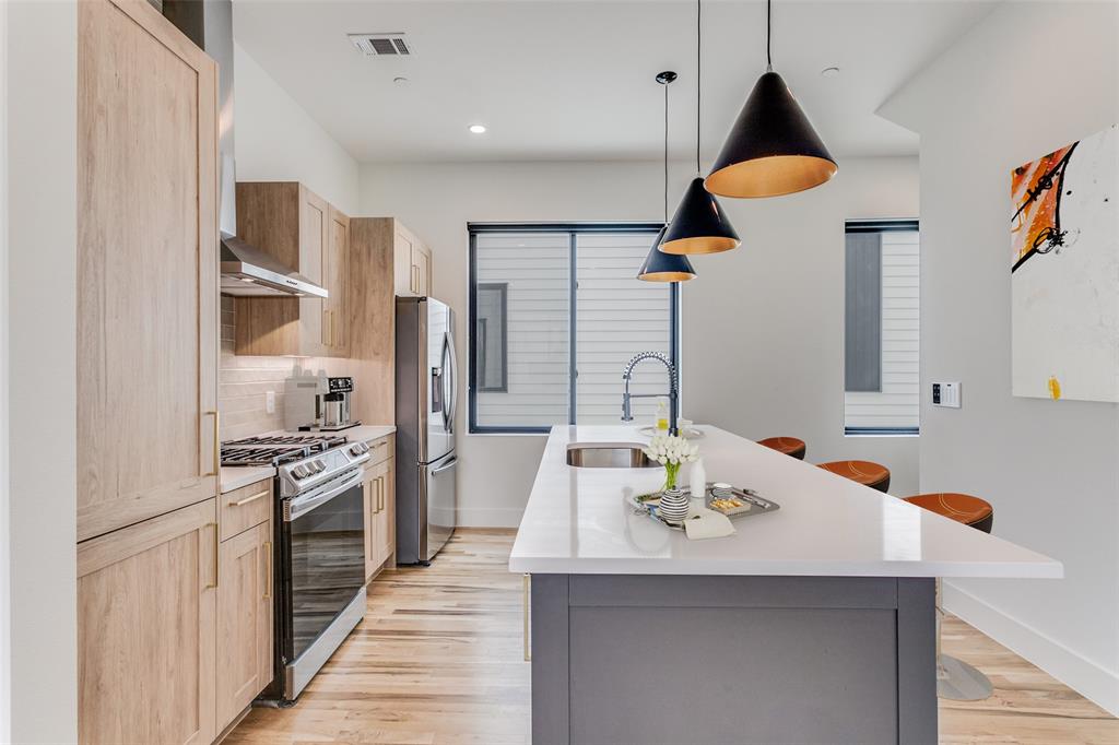 5609 Live Oak Street, Unit 102 Dallas, TX 75206 - Photo 3 of 14