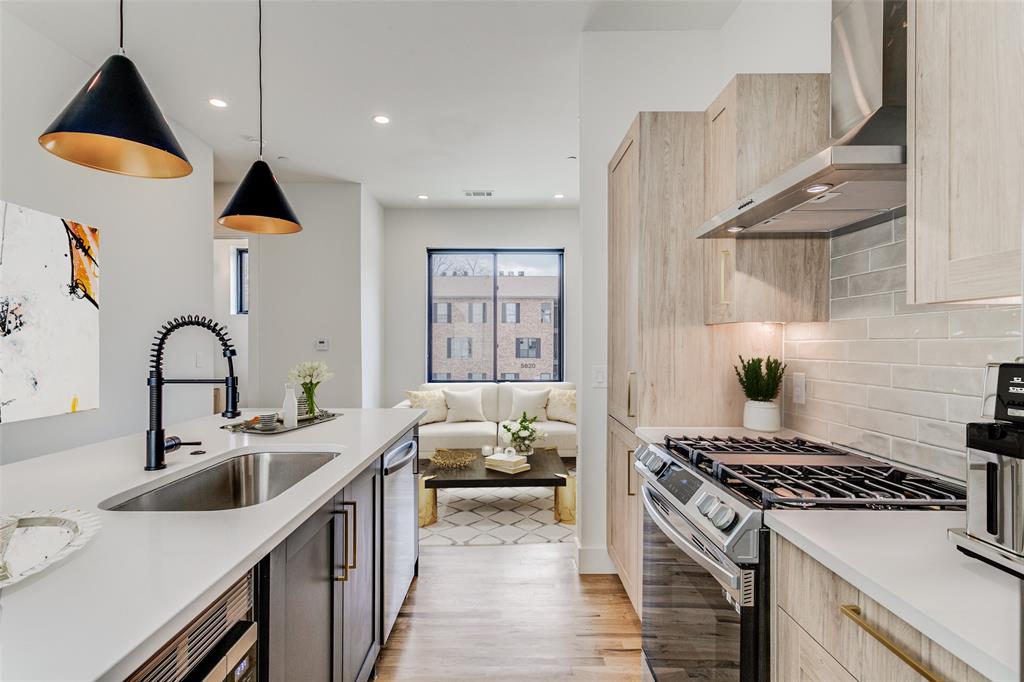 5609 Live Oak Street, Unit 102 Dallas, TX 75206 - Photo 8 of 14