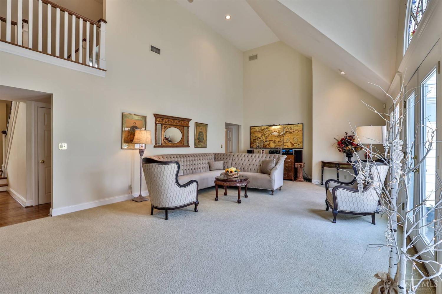 4450 Miami Road Cincinnati, OH 45243 - Photo 8 of 70 Gallery Image 8