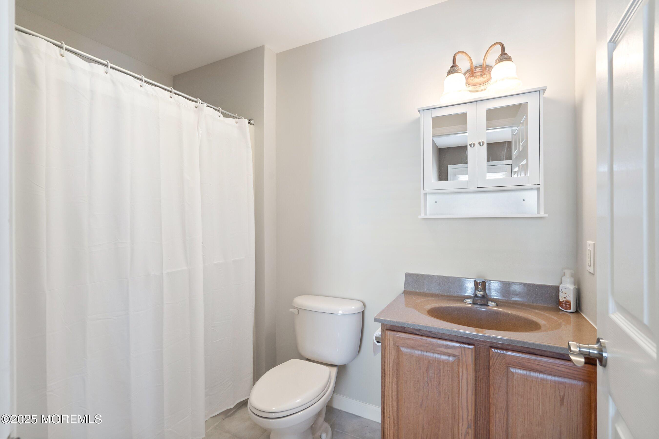 13 Pilot Road Toms River, NJ 08753 - Photo 27 of 41 Primary Bath