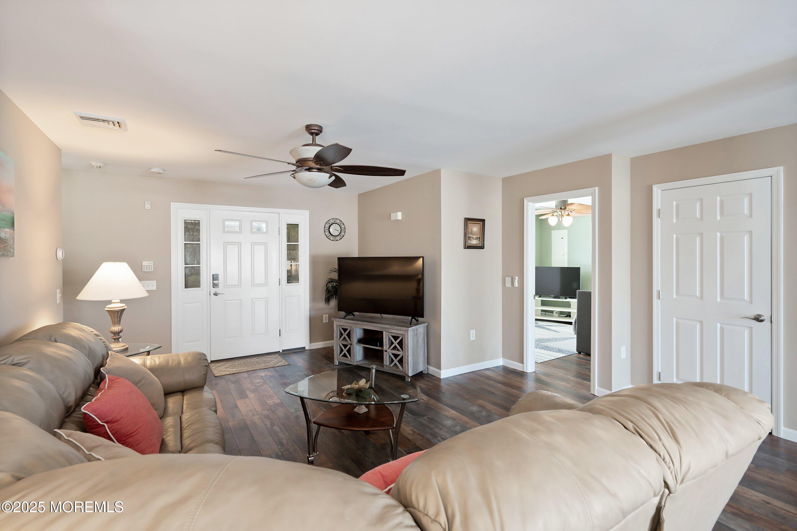 13 Pilot Road Toms River, NJ 08753 - Photo 6 of 41 Living room
