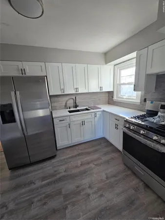 $2,900 | 70 East Valley Stream Boulevard, Unit 2, Valley Stream, NY 11580