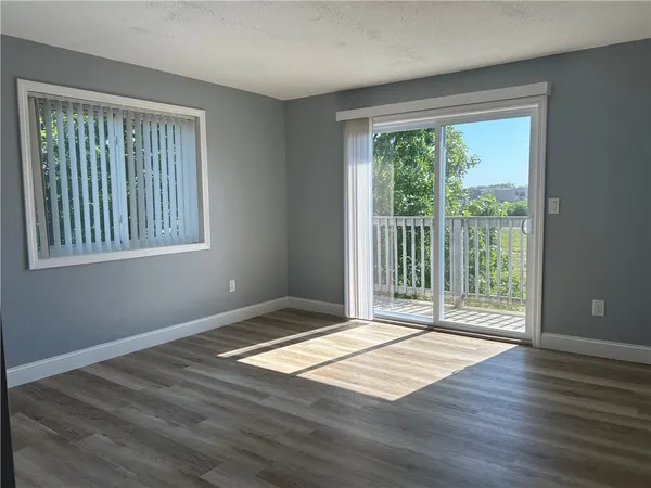 $2,050 | 728 Beverage Hill Avenue, Unit 35, Pawtucket, RI 02861