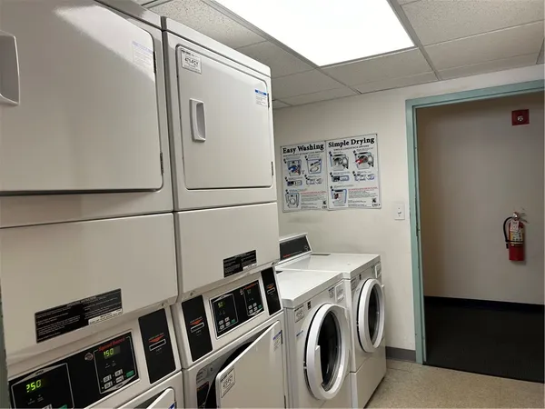 $2,050 | 728 Beverage Hill Avenue, Unit 35, Pawtucket, RI 02861