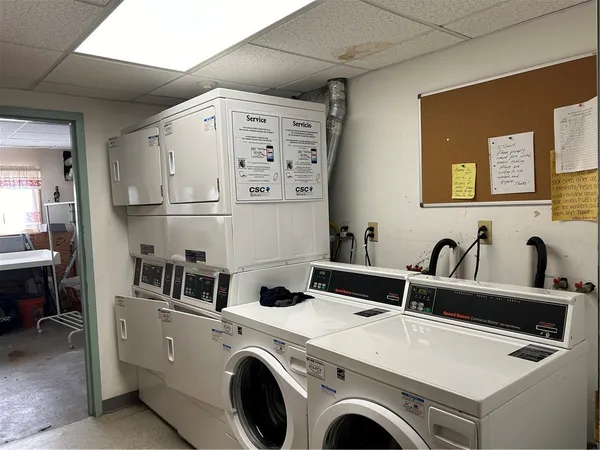 $2,050 | 728 Beverage Hill Avenue, Unit 35, Pawtucket, RI 02861