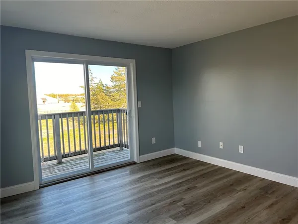 $2,050 | 728 Beverage Hill Avenue, Unit 35, Pawtucket, RI 02861